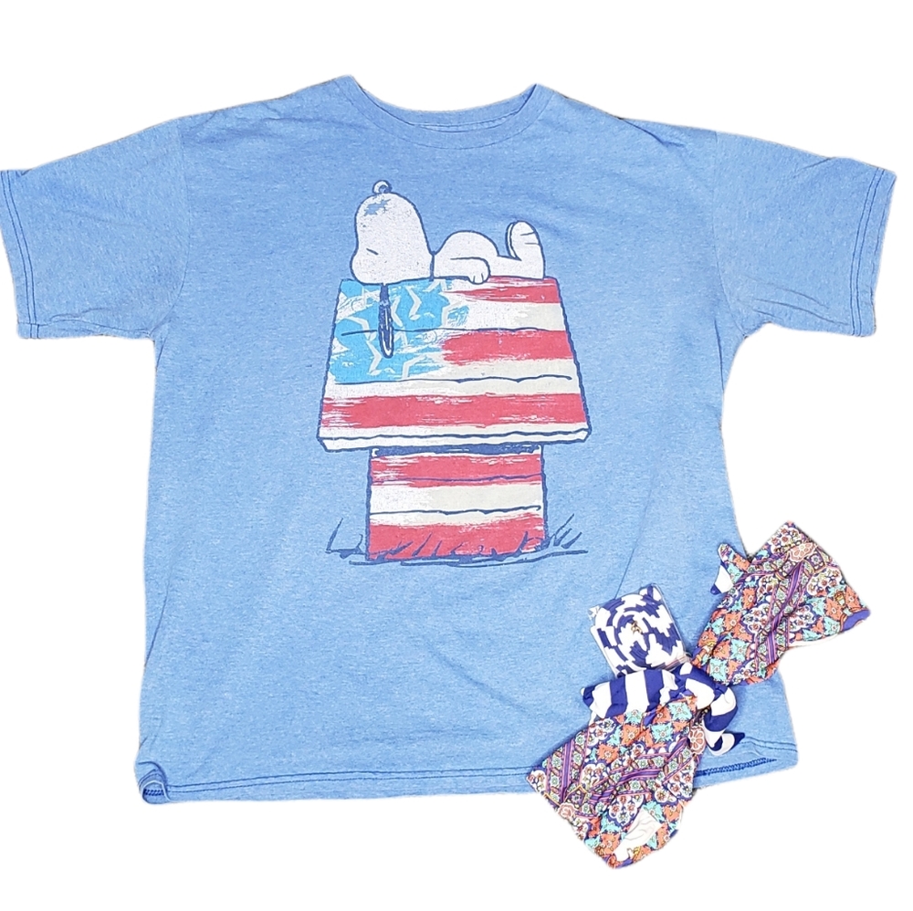 Snoopy resting doghouse American flag tee Peanuts.com  XL EUC ♡